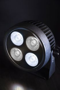 SilentPAR-200W: 4 x 50W koel/warm wit Silent PAR-blik