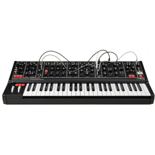 Moog Matriarch Dark analoge synthesizer 